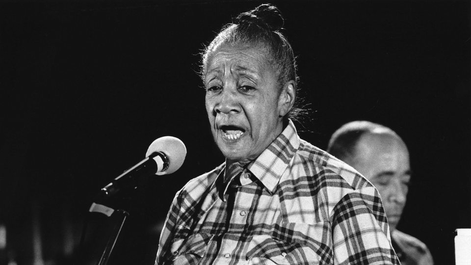 Alberta Hunter,1983 in der "Cookery", einem Jazzlokal im New Yorker Stadtteil Greenwich Village (Archivbild)