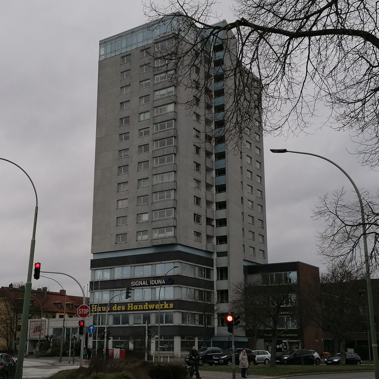 Hochhaus aus Sichtbeton